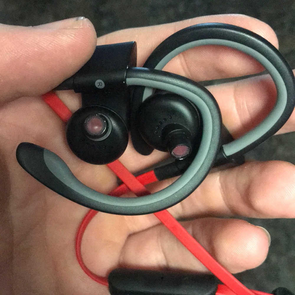 Powerbeats Wireless - Picture 3 of 4